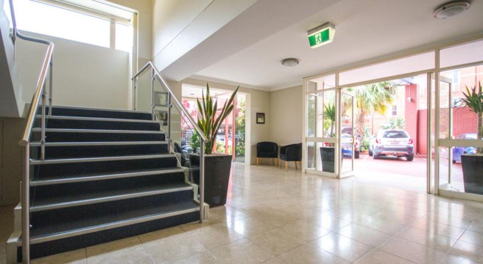 Silkari Urban Cks Sydney Airport Hotel Wolli Creek Экстерьер фото